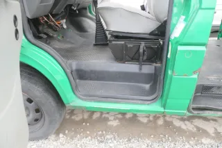 VW T4 Tür links vorne Trittschale Stufe Einstiegsleiste Trittstufe schwarz - Bild 4