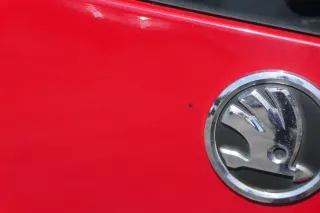 Skdoa Citigo 1S Heckklappe Klappe Kofferraumklappe + Scheibe rot LY3D - Bild 2