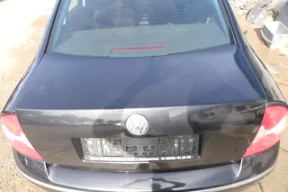 VW Passat 3BG Limousine Heckklappe Klappe Kofferraumklappe schwarz LC9Z -ROST - Bild 2