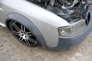 Audi A6 4Z Allroad Kotflügel vorne rechts grau + Leiste - Bild 4