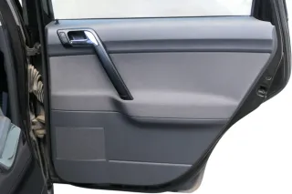1x VW Polo 9N 9N3 Türverkleidung Verkleidung Tür hinten rechts 4/5-Türer dunkel - Bild 1