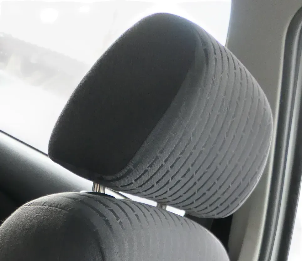 1x Skoda Octavia 1U Kopfstütze vorne oder hinten onyx - Bild 1