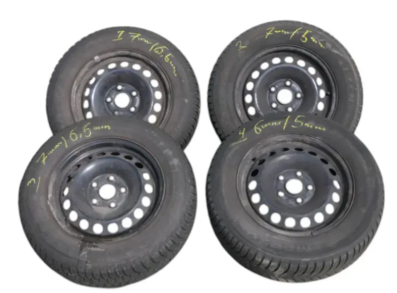 4x VW Golf 6 Plus 5M 195/65 R15 91T Winterreifen M+S Felgen Reifen M&S  ca.5-7mm - Bild 1