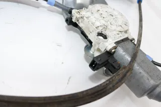 VW Polo 6N elektrischer Fensterheber Motor + Gestänge vorne links 4/5-Türe - Bild 2