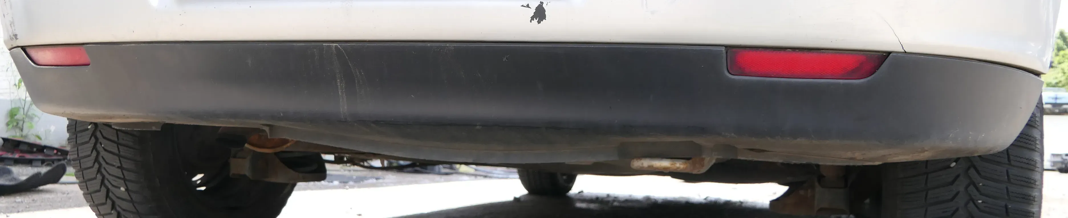 Seat Ibiza 6L nur Spoiler Stoßstange Heckstoßstange hinten schwarz - Bild 1