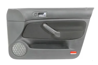 1x Golf 4 Bora Türverkleidung Verkleidung Tür vorne rechts 4/5-Türer Griff schwa - Bild 1