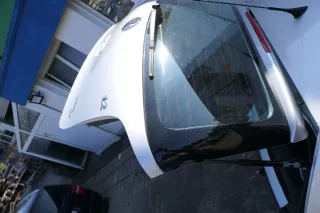 VW Polo 9N3 Fun Heckklappe Kofferraumklappe Klappe hinten Scheibe silber LA7W - Bild 7
