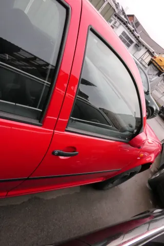 VW Golf 4 Bora Tür vorne rechts Beifahrertür 4/5-Türer + Kombi Variant rot LP3G - Bild 1