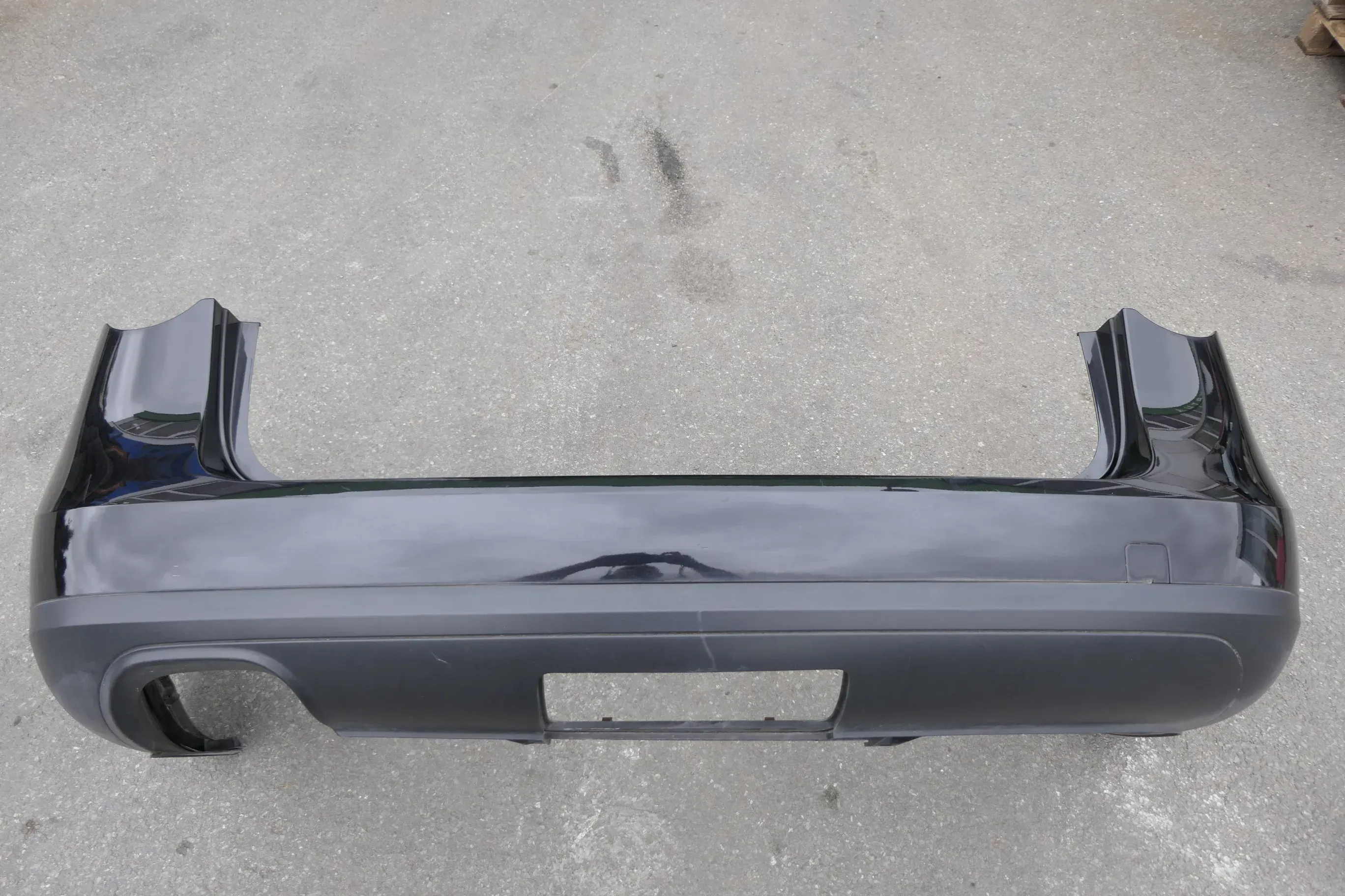VW Passat 3C Kombi Stoßstange hinten Heckstoßstange Stoßfänger schwarz LC9X AHK - Bild 1