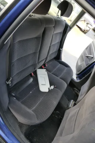 VW Passat 3B 3BG Kombi Avant Variant Sitz Rückbank Rücksitzbank Kopfstützen - Bild 1