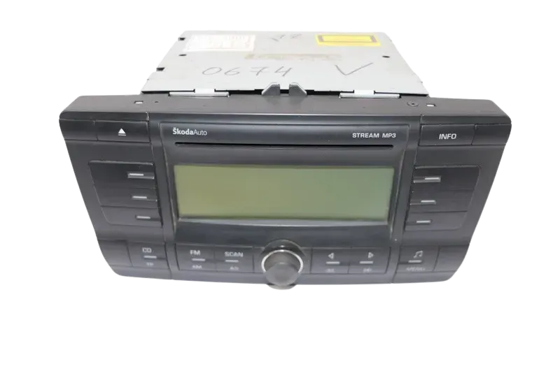 Skoda Octavia Radio CD Player Original 1Z0035161C Stream mit Code MP3 - Bild 1
