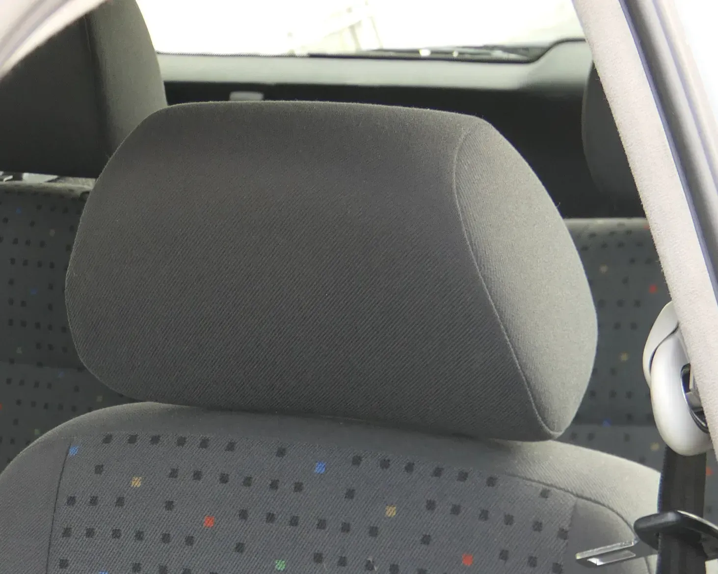 1x VW Polo 6N2 Lupo Kopfstütze vorne vorn dunkel (fast schwarz) rechts/links - Bild 1