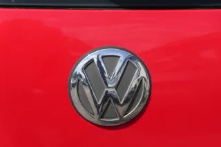 Polo 6N2 Heckklappe Klappe hinten Kofferraumklappe rot LP3G Scheibe ohneAnbautei - Bild 3