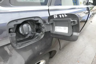 Audi A4 8K B8 Tankdeckel Tankklappe Tank Deckel Klappe Grau braun LZ7L - Bild 1