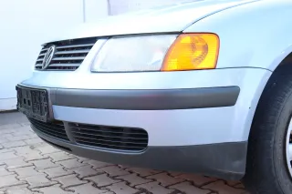 VW Passat 3B Stoßstange vorne Frontstoßstange Stoßfänger blau LL5Y Grill - Bild 4