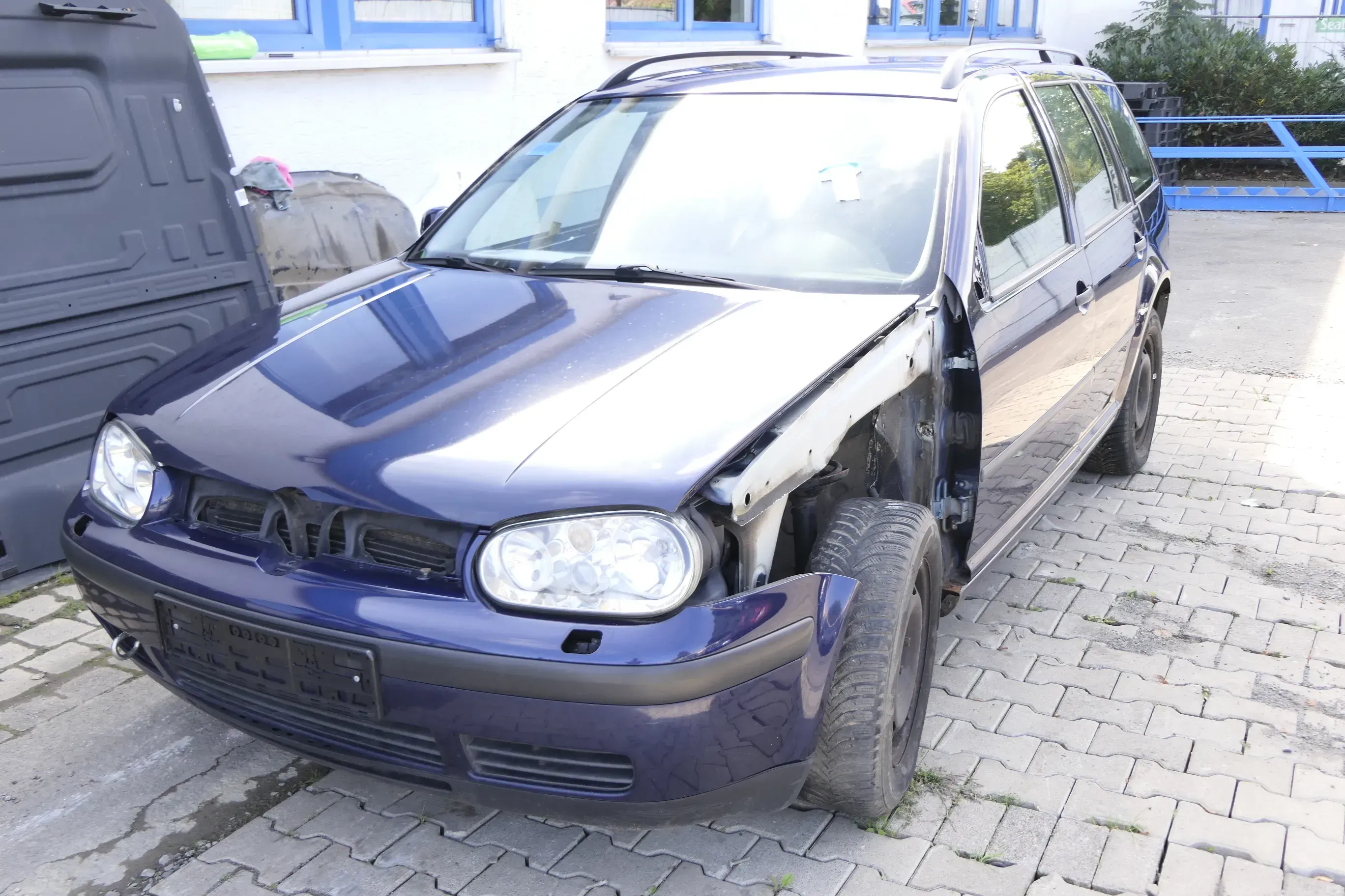 VW Golf 4 Motorhaube Haube Klappe vorne blau LB5N indigoblau 160907 - Bild 1