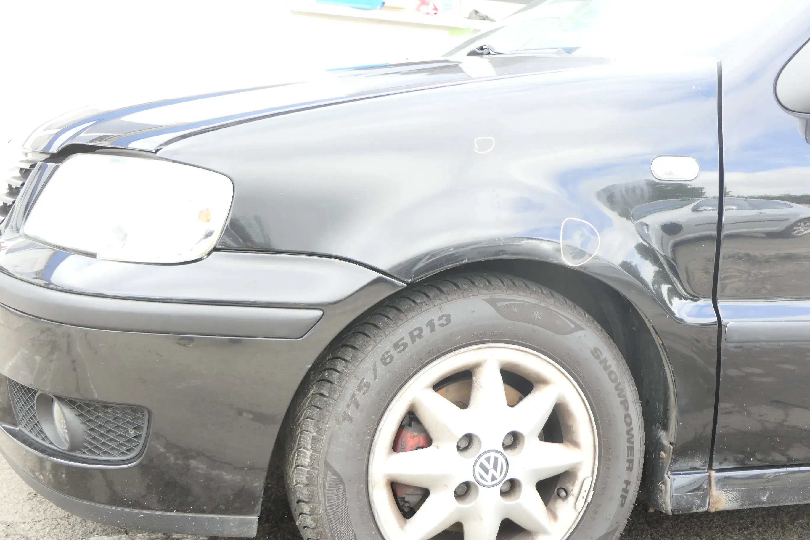 VW Polo 6N2 Kotflügel vorne links schwarz LC9Z (bis unterm Schweller) - Bild 1