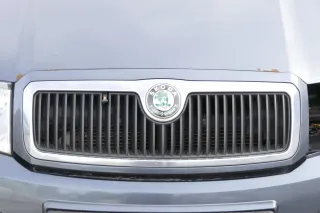 Skoda Fabia 6Y Motorhaube Klappe vorne grau LF7V mit Grill vorn - Bild 8