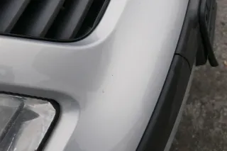 VW Passat 3B Stoßstange vorne Frontstoßstange Stoßfänger silber LB7Z grau Grill - Bild 10