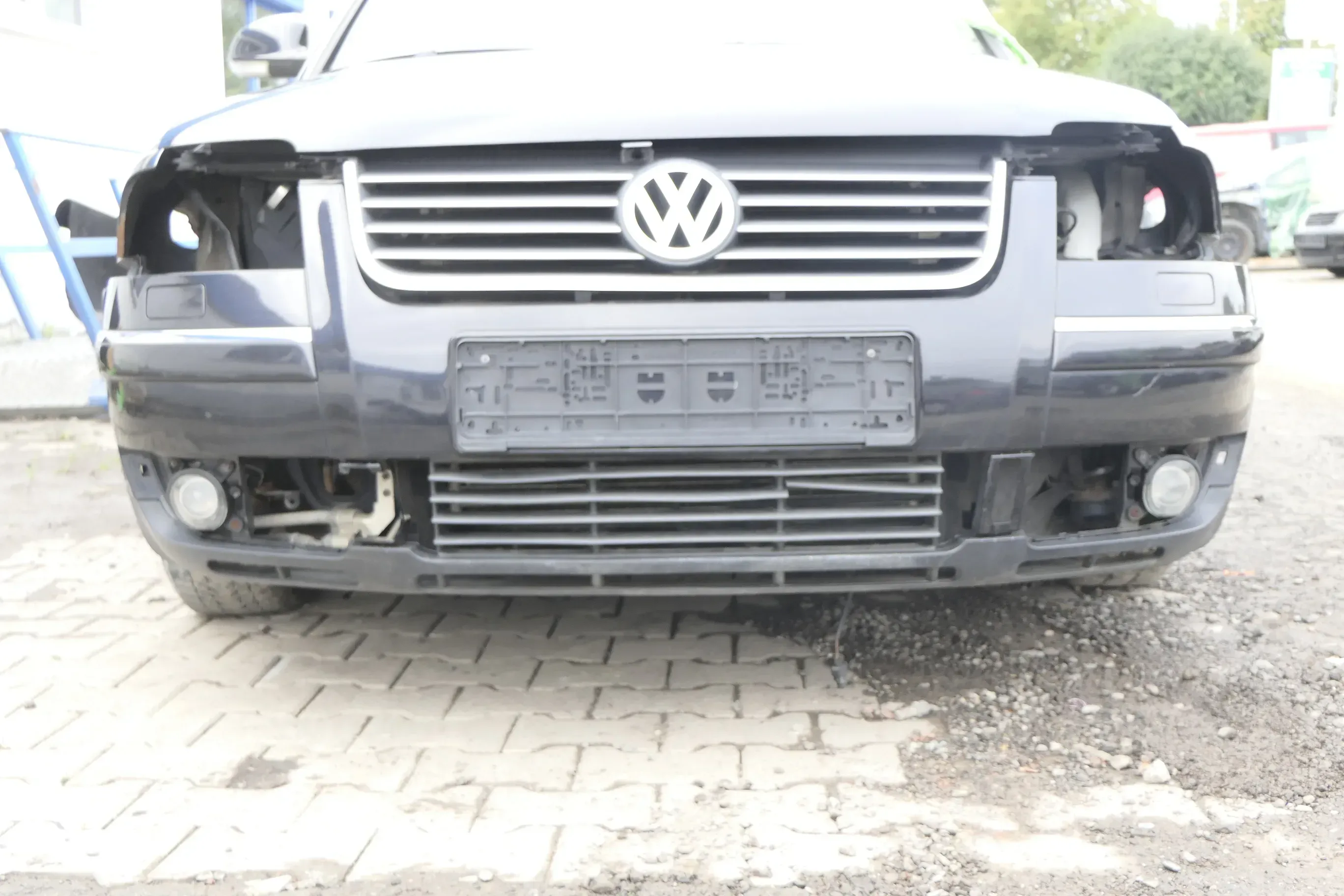 VW Passat 3BG Stoßstange vorne Frontstoßstange Stoßfänger schwarz LC9Z SWR - Bild 1