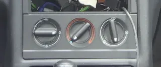 Audi 80 Heizungsbedienteil Regler Heizung Schalter 893819045C Drehknopf - Bild 1
