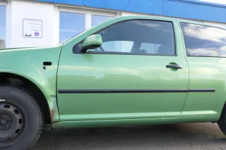 VW Golf 4 Tür vorne links Fahrertür 2/3-Türer grün LA6P ohneAnbauteile - Bild 1