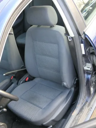 Audi A4 B5 Sitz Fahrersitz vorne links höhenverstellbar - Bild 1