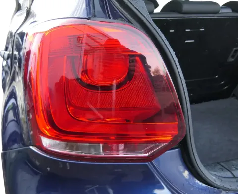 VW Polo 6R Rücklicht hinten links 6R0945095AH Rückleuchte Lampenträger original