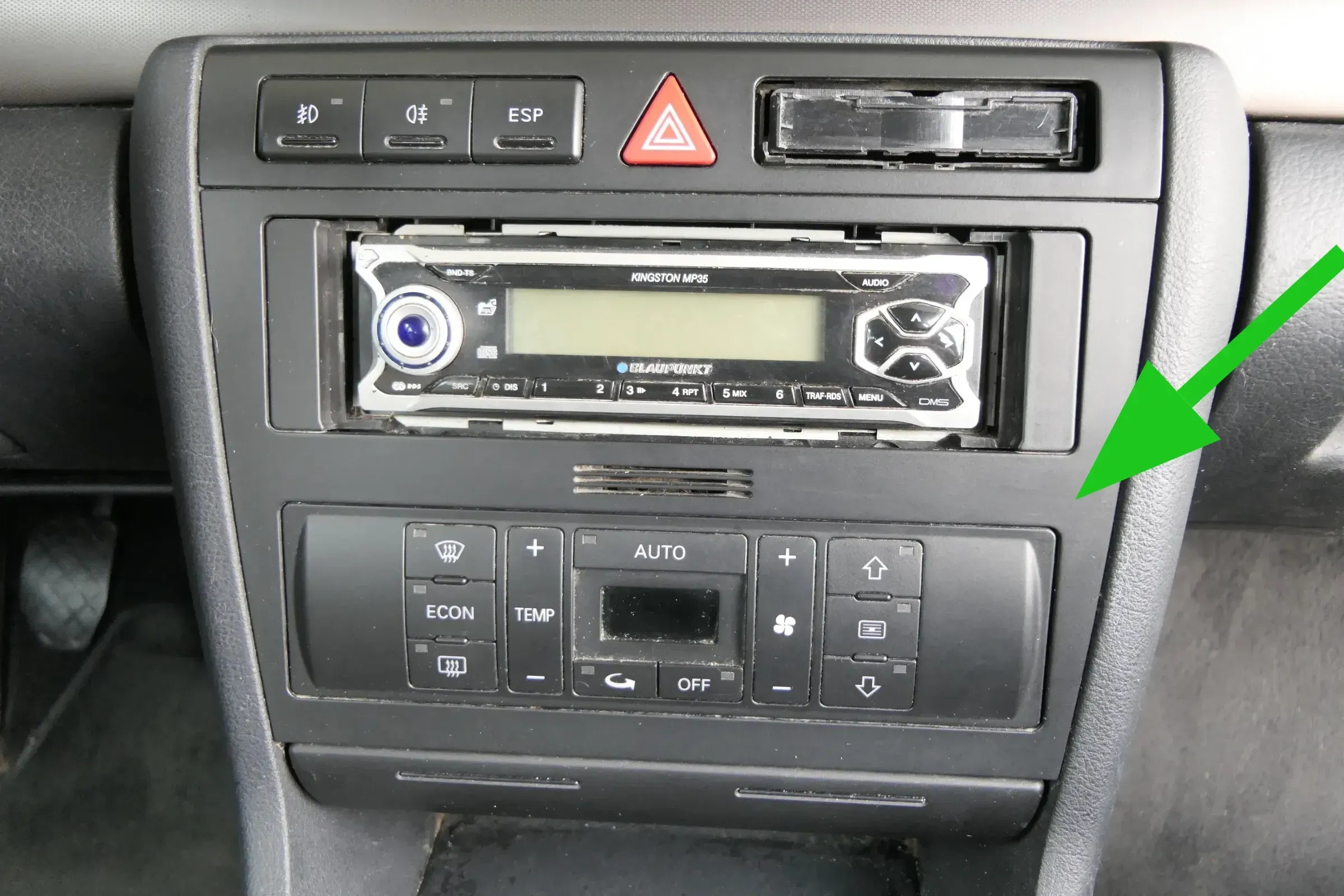 Audi A4 B5 Mittelkonsole Verkleidung um Radio Blende Armaturenbrett - Bild 1
