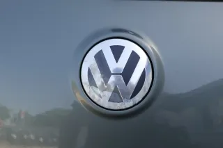 VW Golf 5 V Heckklappe hinten Kofferraumklappe mit Scheibe grau grün LA6Q - Bild 9