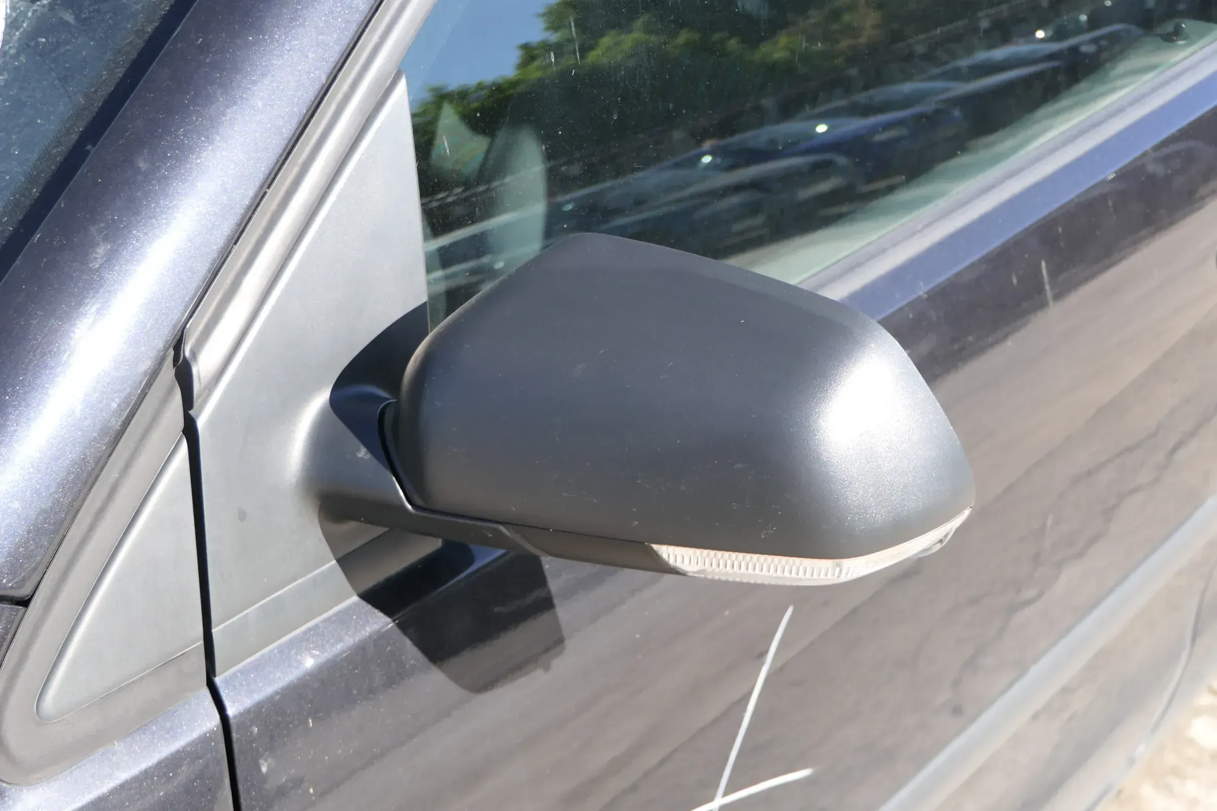 VW Polo 9N 9N3 mechanisch Spiegel Außenspiegel links vorne schwarz  Blinker - Bild 1