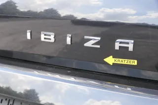 Seat Ibiza 6J Stoßstange Heckstoßstange hinten schwarz LC9Z 2/3-Türer - Bild 4