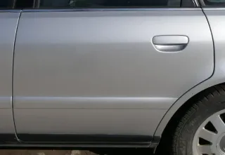 Audi A4 B5 Tür nur Türblatt hinten links silber LY7W - Facelift - Bild 1