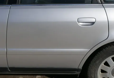 Audi A4 B5 Tür nur Türblatt hinten links silber LY7W - Facelift