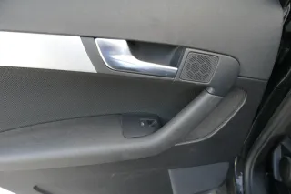 1x Audi A3 8P Türverkleidung Verkleidung Tür hinten links 4/5-Türer schwarz - Bild 2