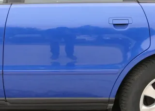 A4 B5 Tür nur Türblatt hinten links blau LZ5M Kombi oder Limo - Bild 1