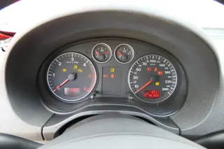 Audi A3 8P Tacho Tachometer Kombiinstrument 261.000km 8P0920901DX 2.0 Diesel TDI - Bild 1