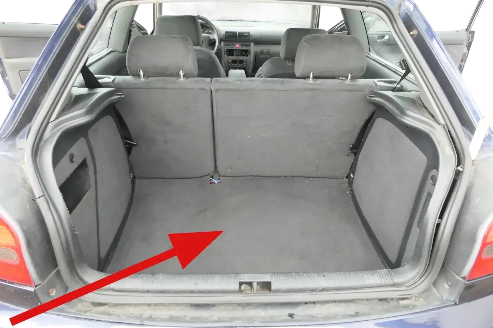 Audi A3 8L 3-Türer Verkleidung Teppich Kofferraum Kofferraumteppich schiefer - Bild 1