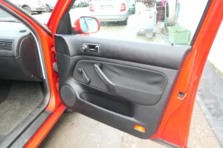 1x VW Golf 4 Bora Türverkleidung Verkleidung Tür vorne rechts 4/5-Türer schwarz - Bild 3