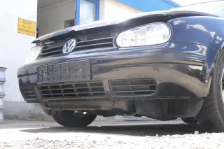 VW Golf 4 1J Stoßstange vorne Stoßfänger vorn schwarz LC9Z Frontstoßstange - Bild 4