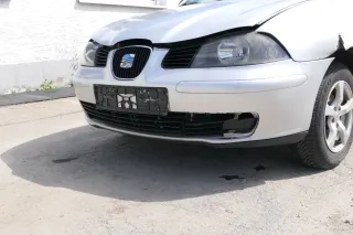 Seat Ibiza 6L Stoßstange Frontstoßstange vorne grau silber LS7N bis caAnfang2006 - Bild 10