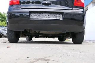 VW Polo 9N 9N3 Stoßstange Heckstoßstange hinten schwarz L041 - Bild 3