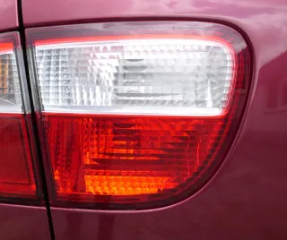 Seat Leon 1M6 Rücklicht hinten links innen Rückleuchte Heckleuchte Lampenträger - Bild 1