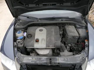 VW Golf 5 1,6 FSI BLF Kühlmittelrohr Rohr Schlauch Leitung 1K0122157FP - Bild 1