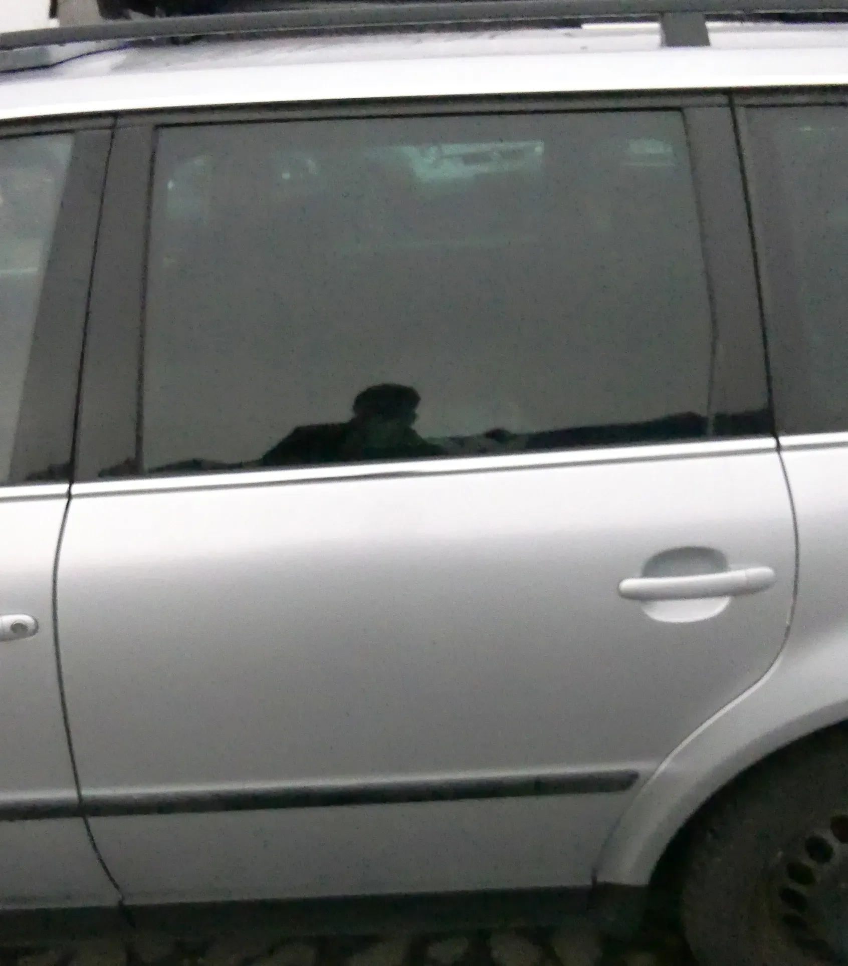 VW Passat 3B 3BG Kombi Variant Tür hinten links grau silber LA7W ohne Anbauteile - Bild 1