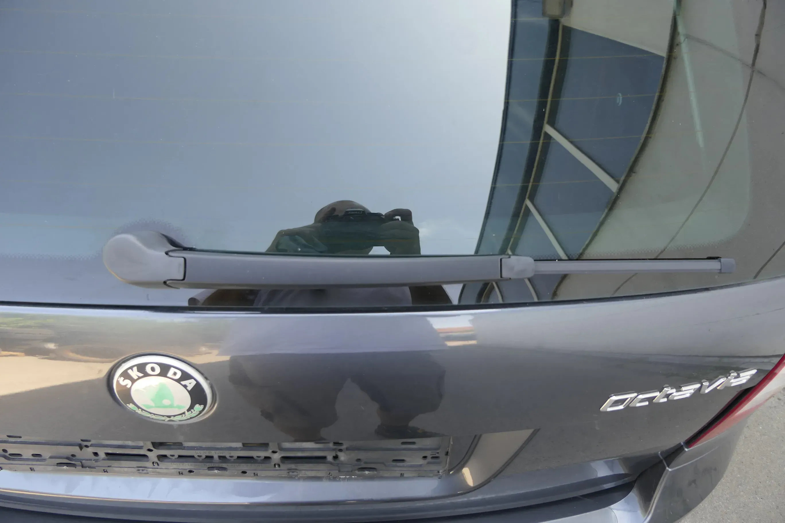 Skoda Octavia 1Z Wischerarm Arm Wischer hinten Heckwischer Heckwischerarm Aero - Bild 1