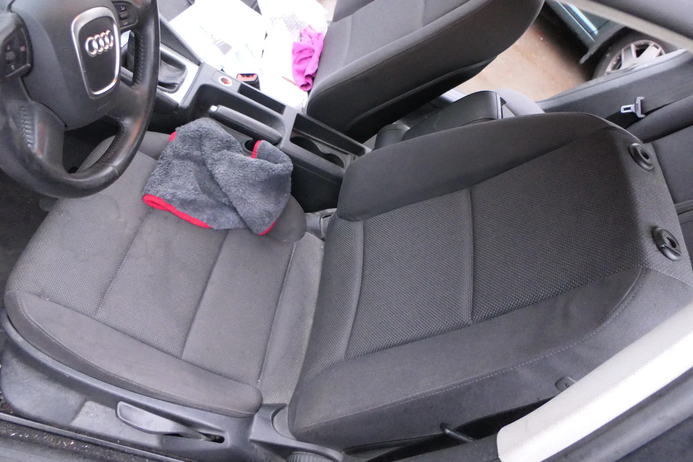 Audi A3 8P Sitz Fahrersitz vorne links 4/5-Türer  Sitzheizung soul schwarz - Bild 1