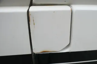 VW T4 Tankdeckel Tankklappe Tank Deckel Klappe weiß R902 - Bild 1