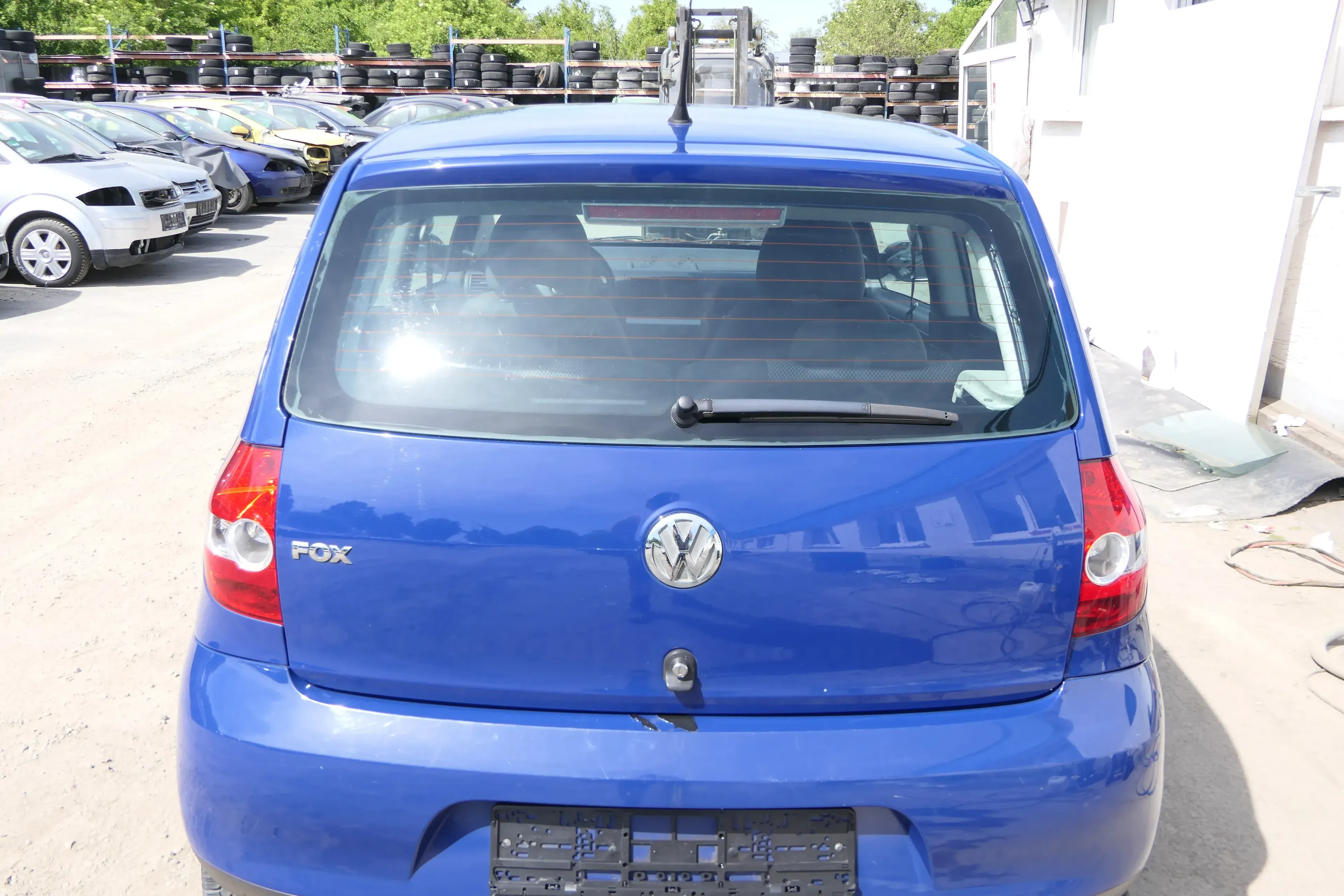 VW Fox 5Z Heckklappe Kofferraumklappe Klappe hinten + Scheibe blau LL5M - Bild 1