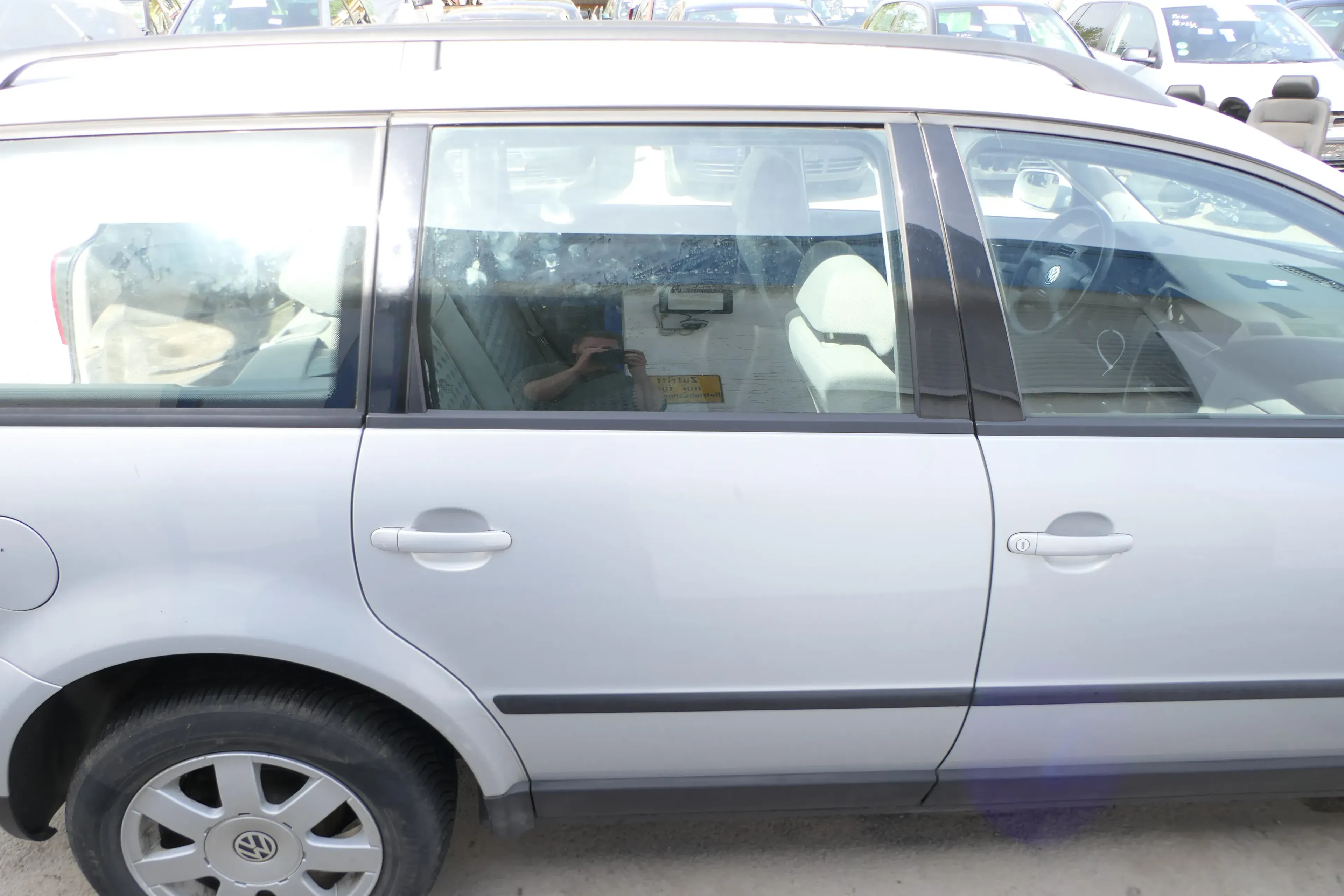 VW Passat 3B 3BG 3B6 Kombi Avant Tür hinten rechts mit Scheibe grau silber LB7Z - Bild 1